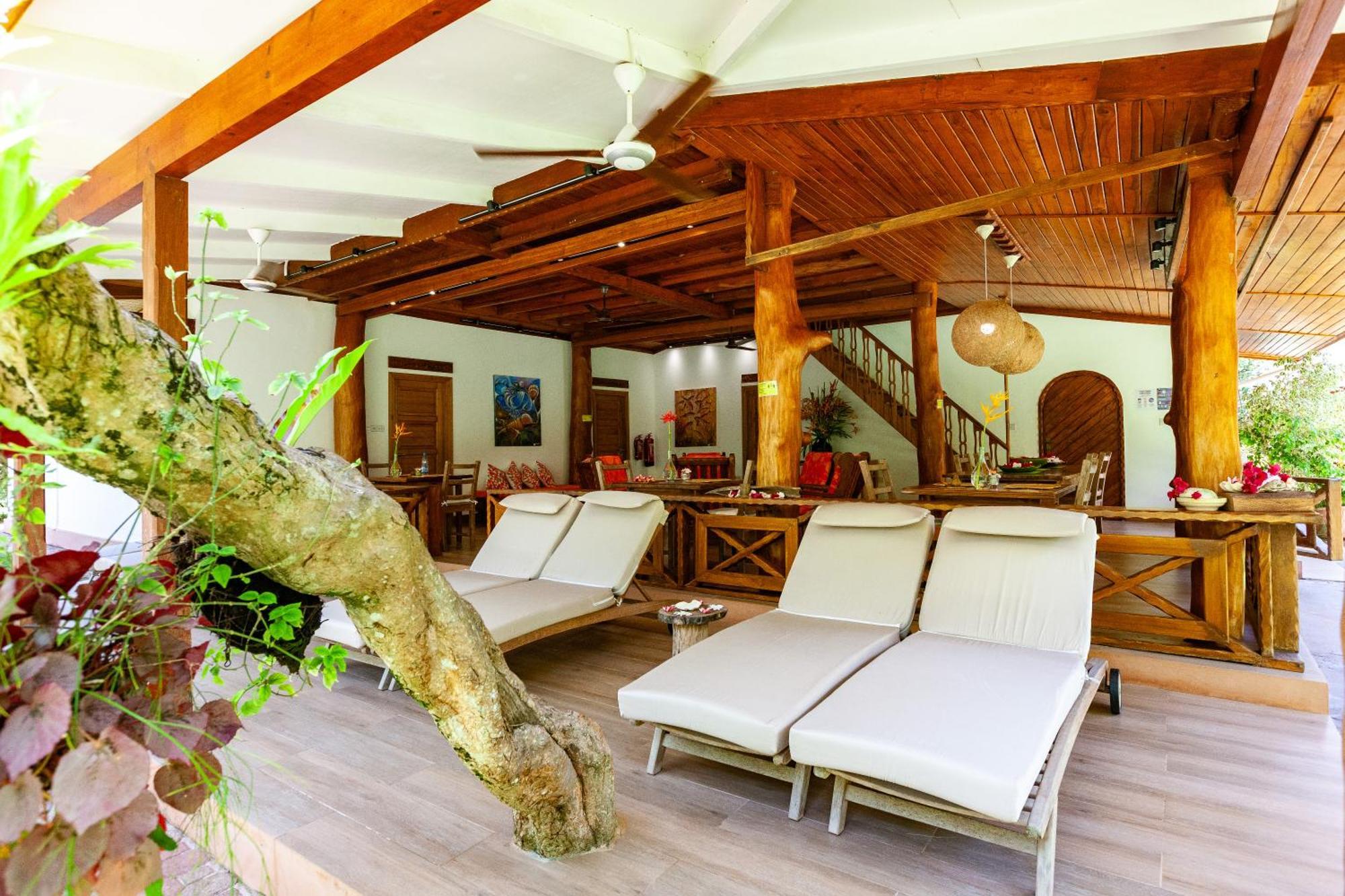 Anse Lazio Lodge Exterior photo