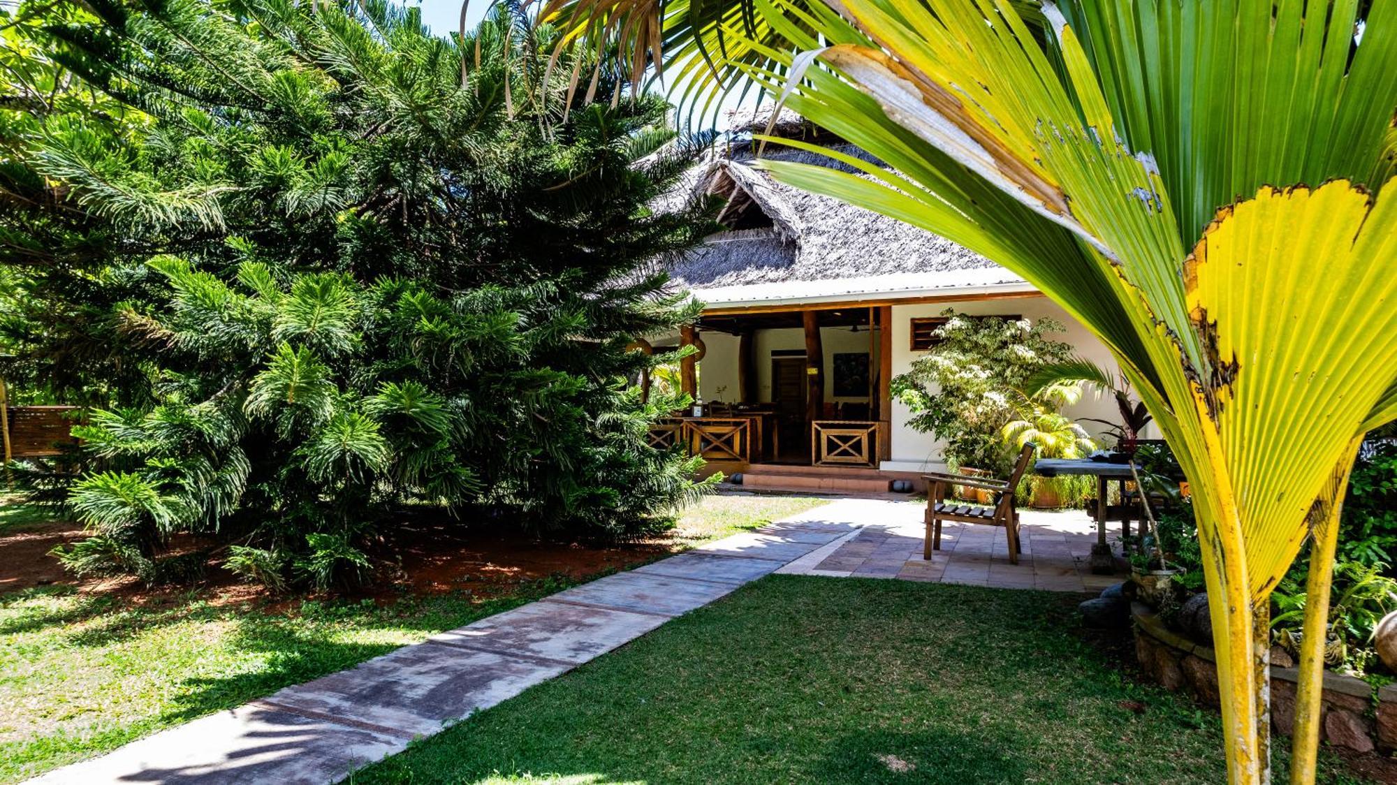 Anse Lazio Lodge Exterior photo