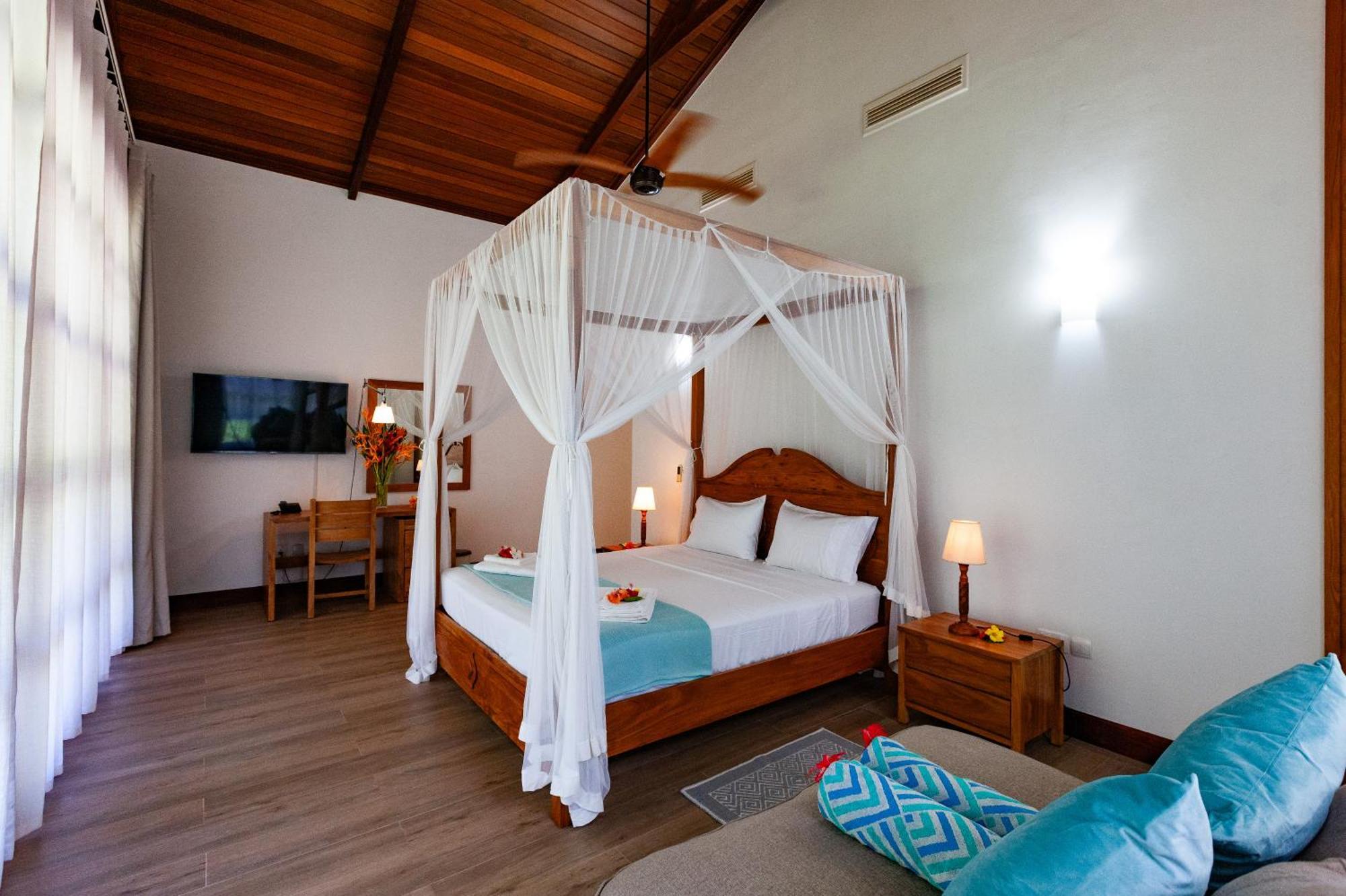 Anse Lazio Lodge Exterior photo